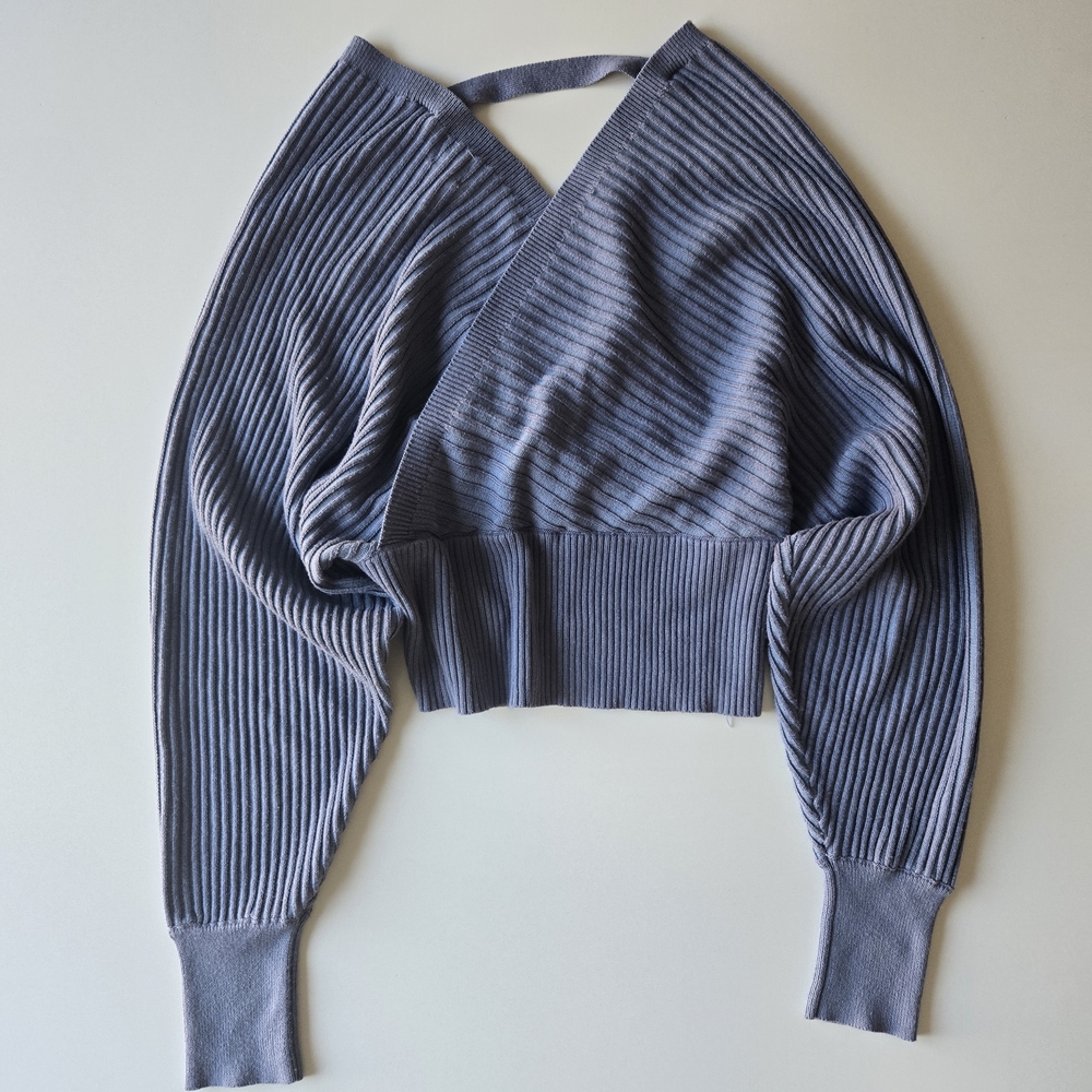 🌺 Dreamer by Debut Criss Cross V Neck Blue Sweater - Picture 11 of 12